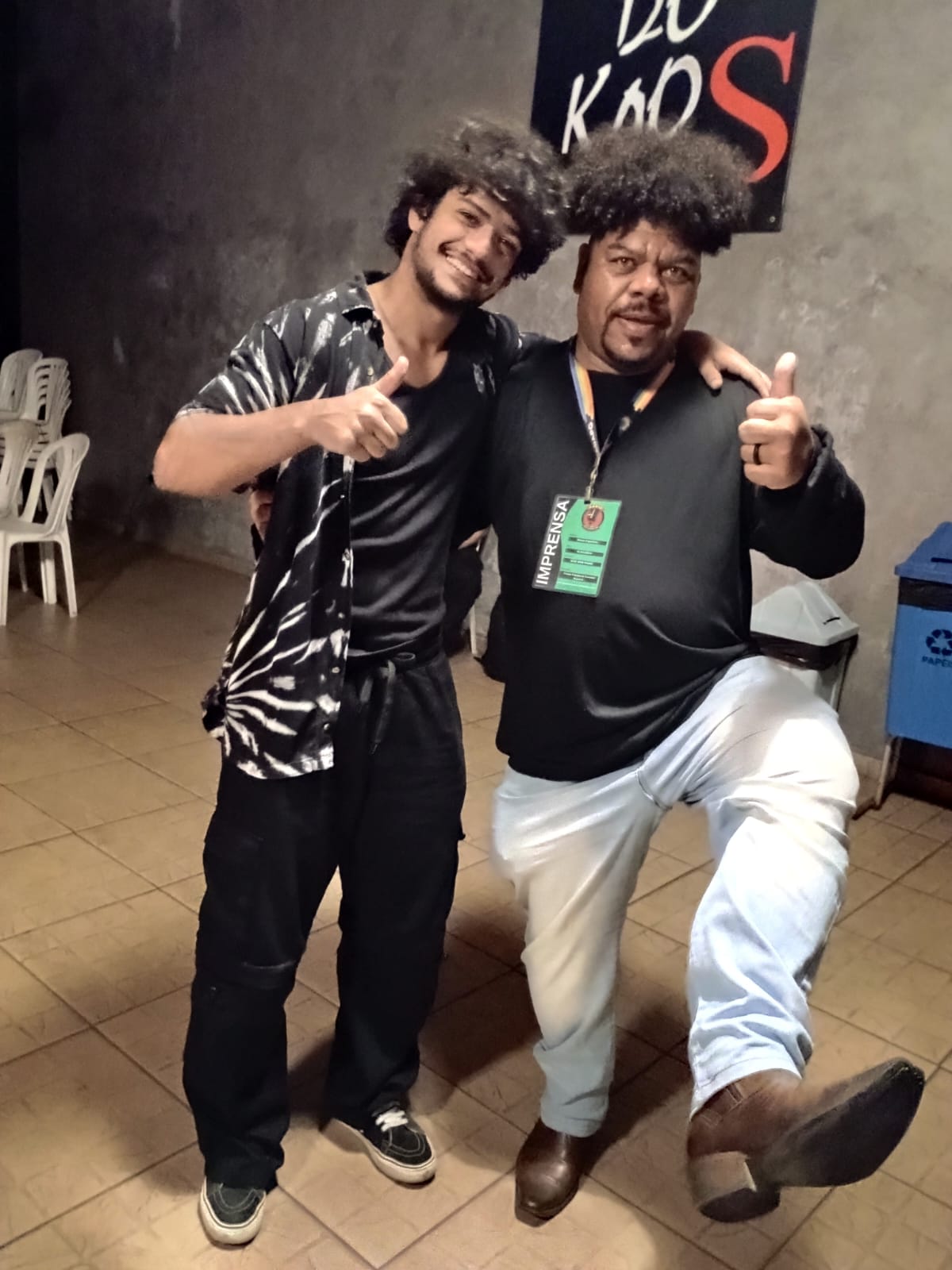 Ator : Gabriel Santana , um de seus trabalhos fez Malhação ( Globo) - Toda forma de amar em 2019  , Novela Pantanal Remake sendo uma personagens bem destacada com o papel Renato ,BBB 23, Chiquititas Remake 2013 como personagem Mosca . Ao seu Lado o Locutor Bruno Copertino , no Teatro Kaos - Cubatão Agosto de 2024.